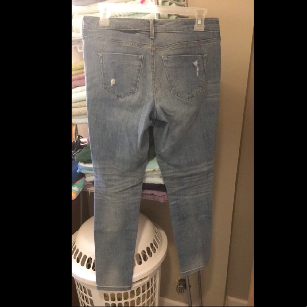 Mossimo Jeans - Picture 2 of 6
